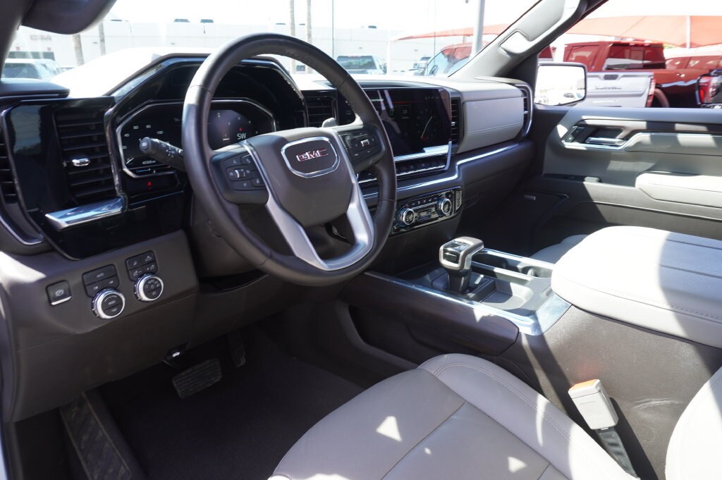 2024 GMC Sierra 1500 SLT - Photo 22