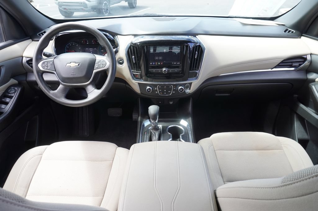 2023 Chevrolet Traverse LS - Photo 12