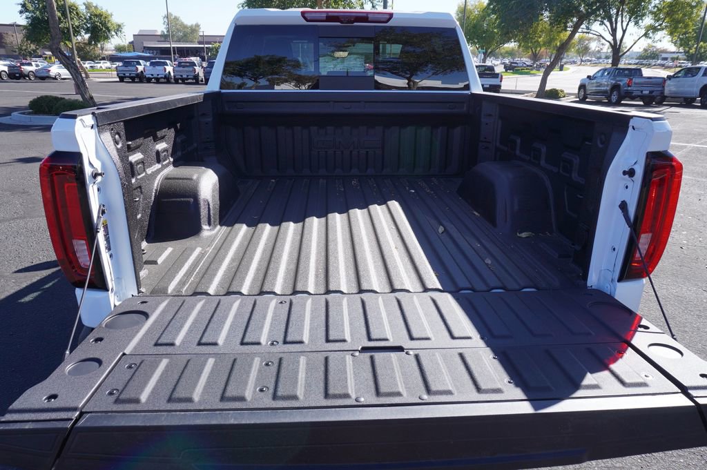 2026 GMC Sierra 1500 AT4X - Photo 8