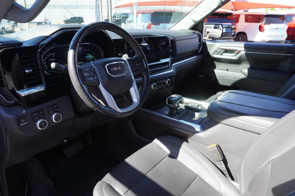 2023 GMC Sierra 1500 SLT - Photo 19