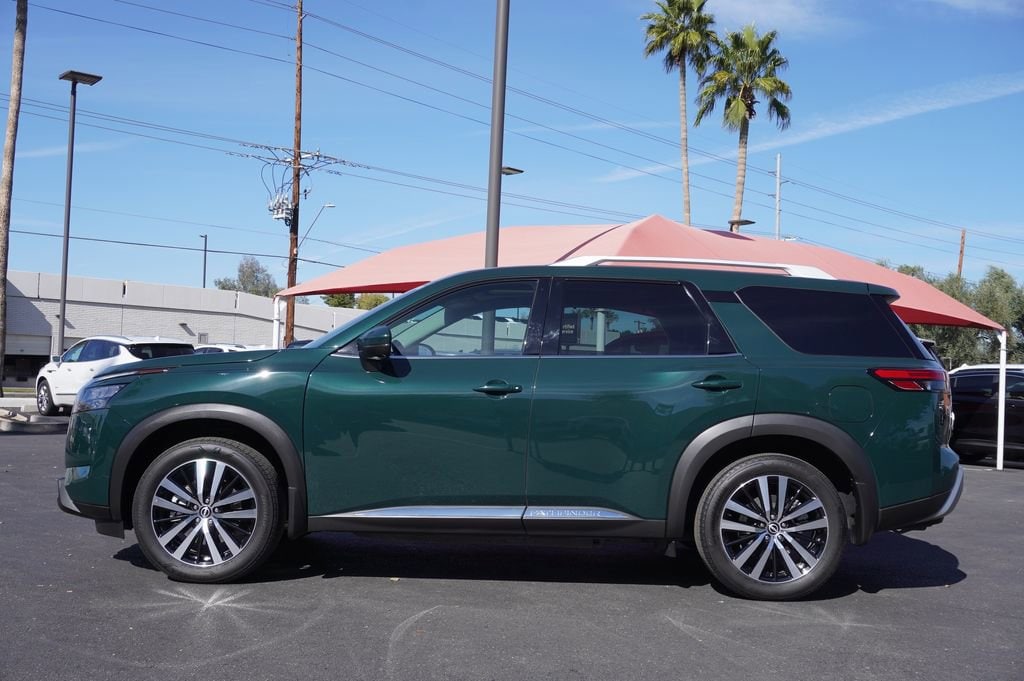 Used 2025 Nissan Pathfinder Platinum FWD SUV