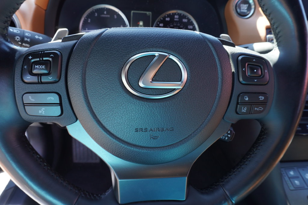 2021 Lexus IS 300 - Photo 21