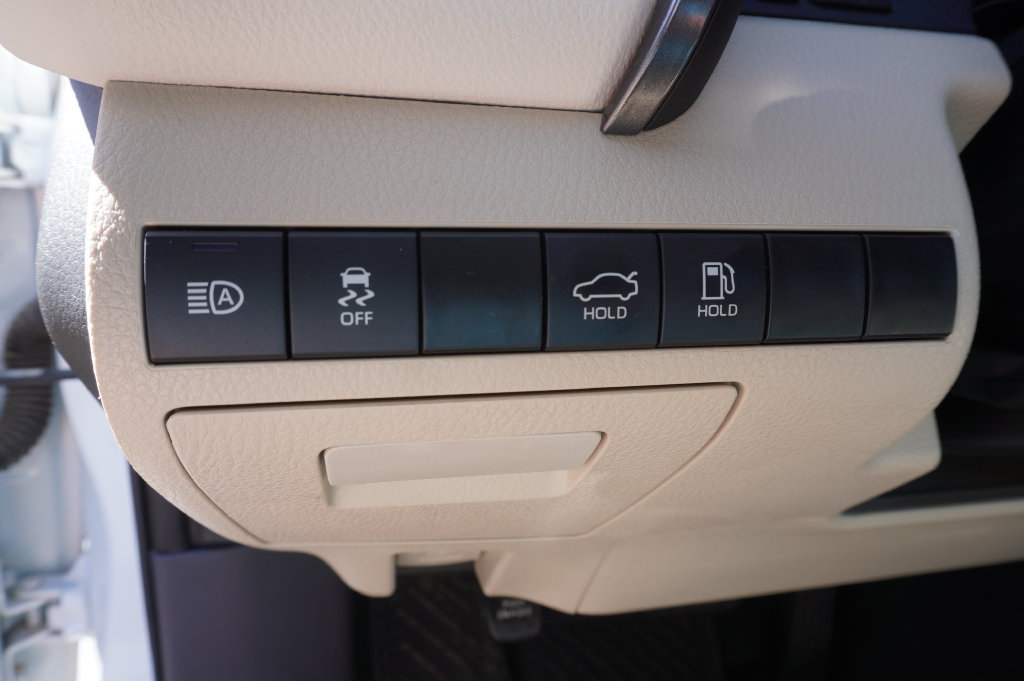 2024 Toyota Camry LE - Photo 20