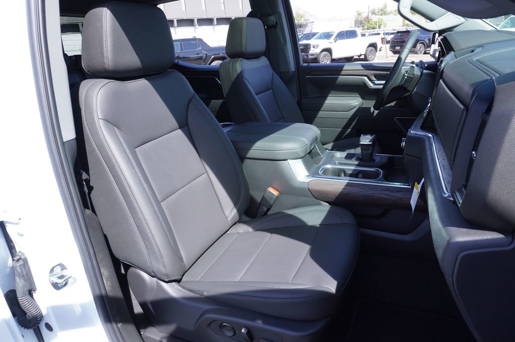 2026 GMC Sierra 1500 SLT - Photo 13