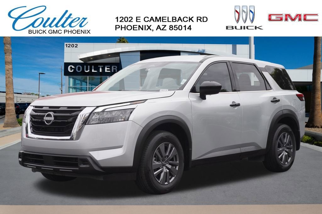 2025 Nissan Pathfinder S's photo