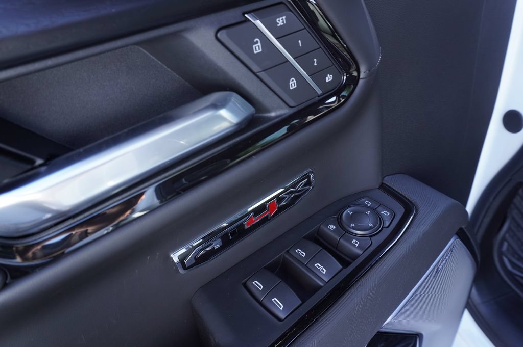 2026 GMC Sierra 1500 AT4X - Photo 17