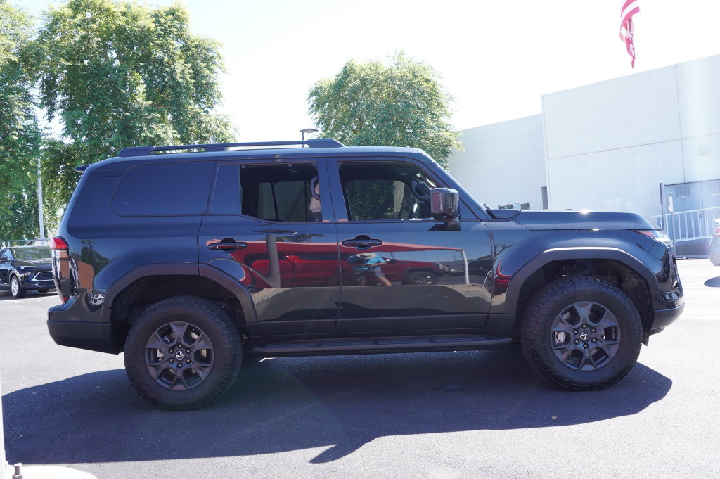 2025 Lexus GX Premium - Photo 6