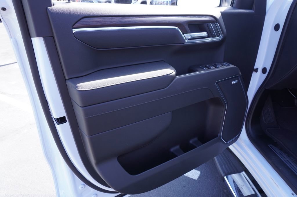 2026 GMC Sierra 1500 SLT - Photo 16