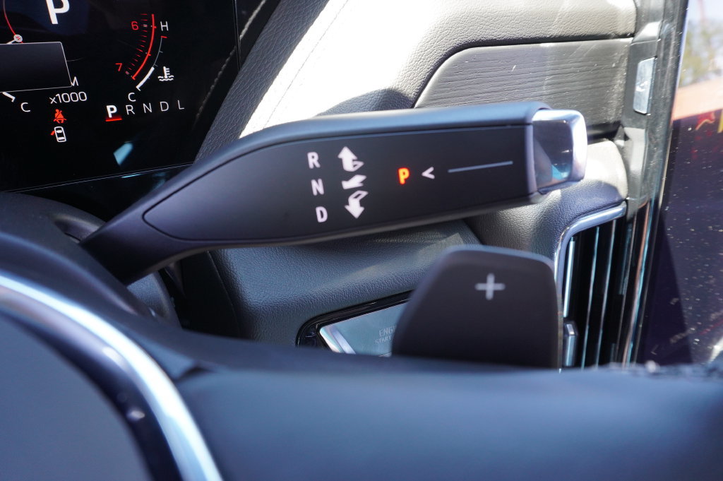 2026 GMC Yukon Denali - Photo 21