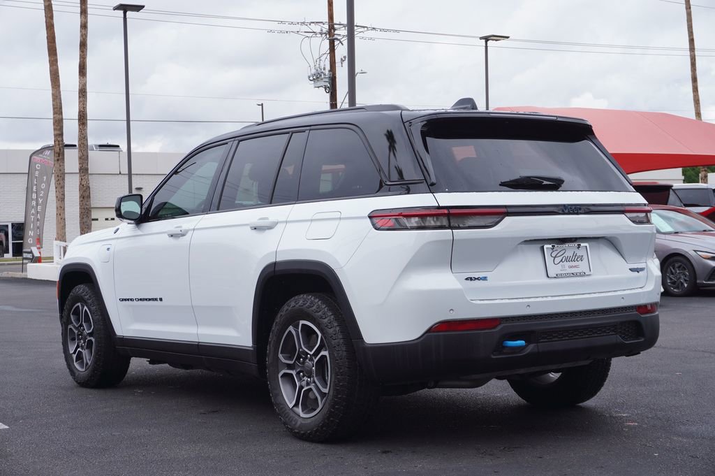 2022 Jeep Cherokee Trailhawk 4xe photo 2
