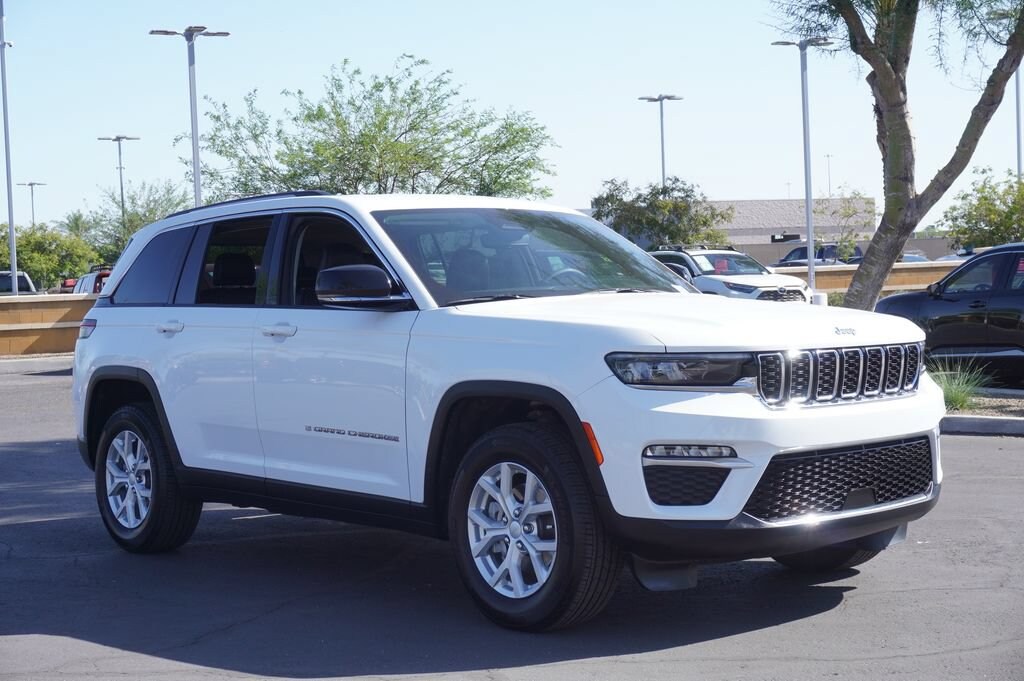 Used 2023 Jeep Grand Cherokee Limited 4x2 SUV