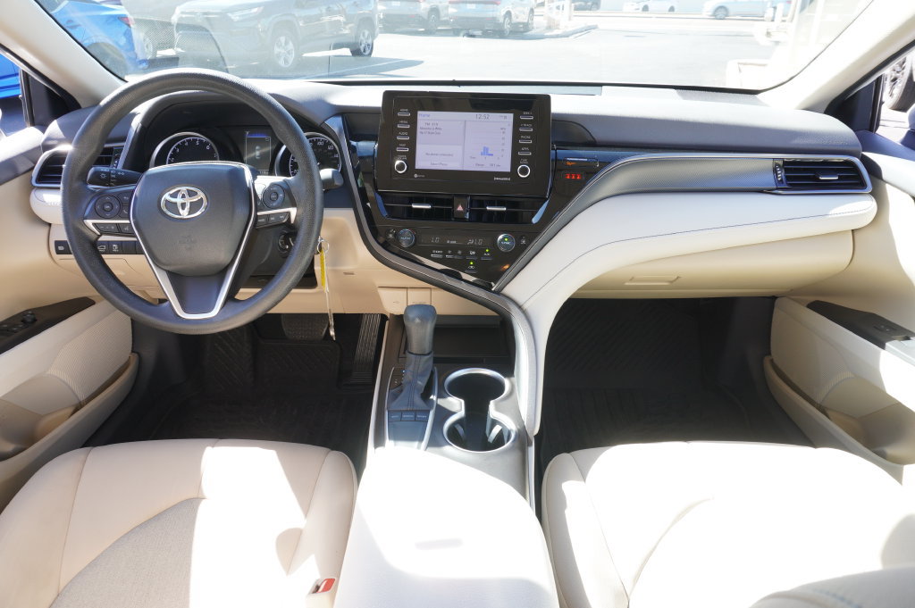 2024 Toyota Camry LE - Photo 14
