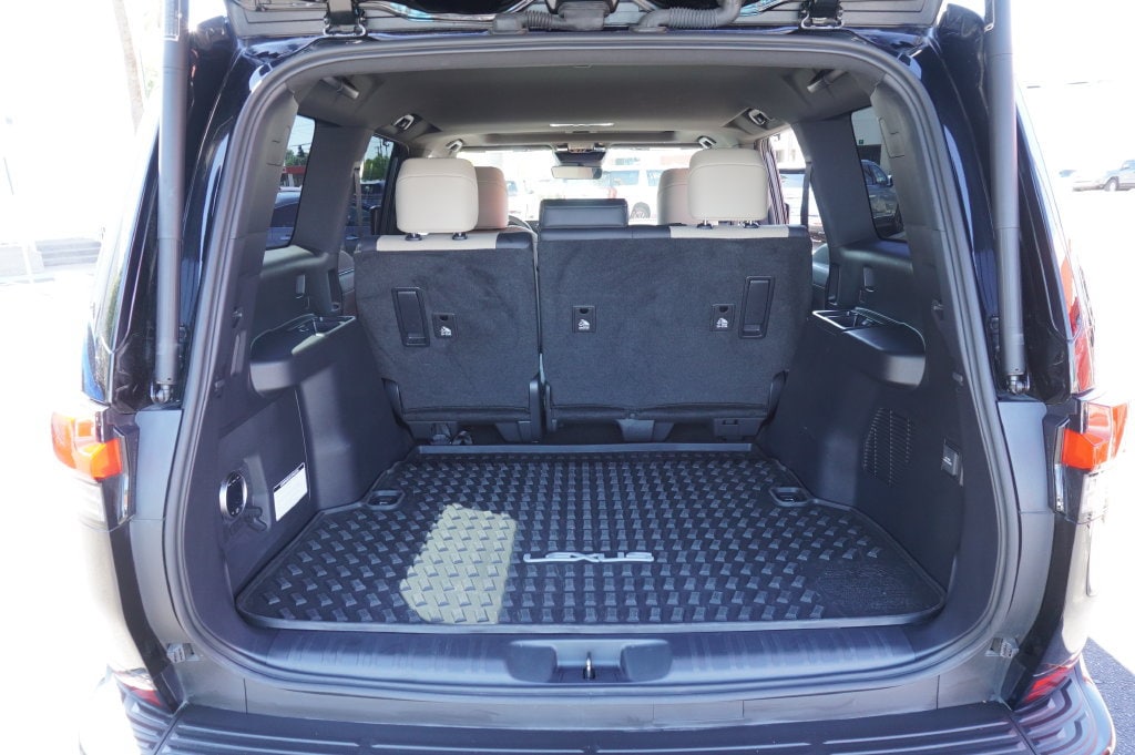 2025 Lexus GX Premium - Photo 11
