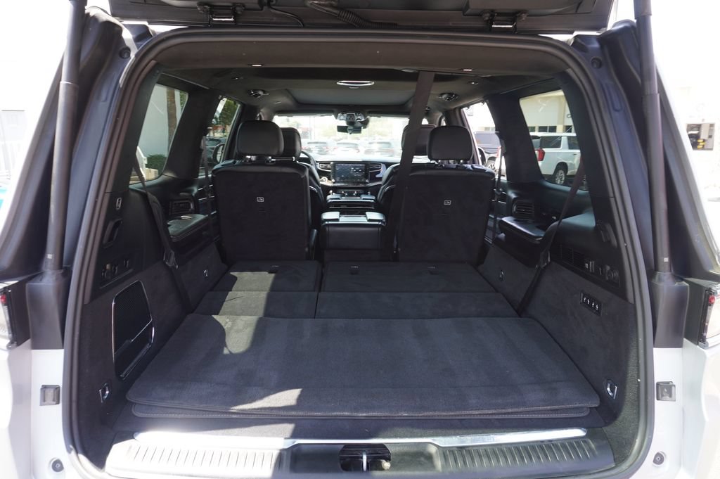 2022 Jeep Grand Wagoneer Series II - Photo 8