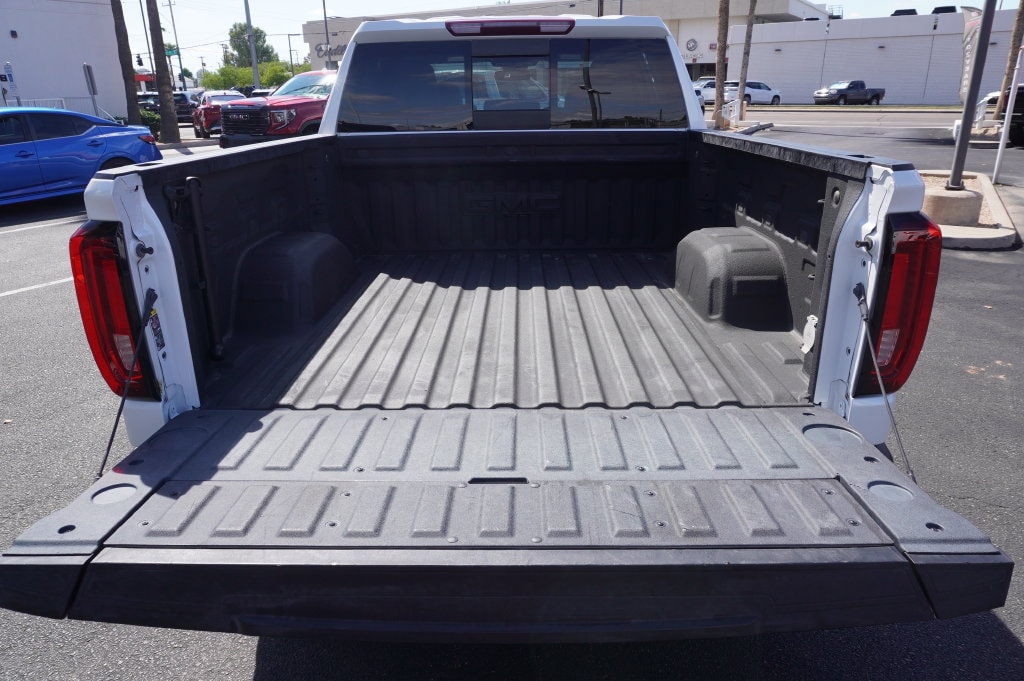 2024 GMC Sierra 1500 SLT - Photo 13