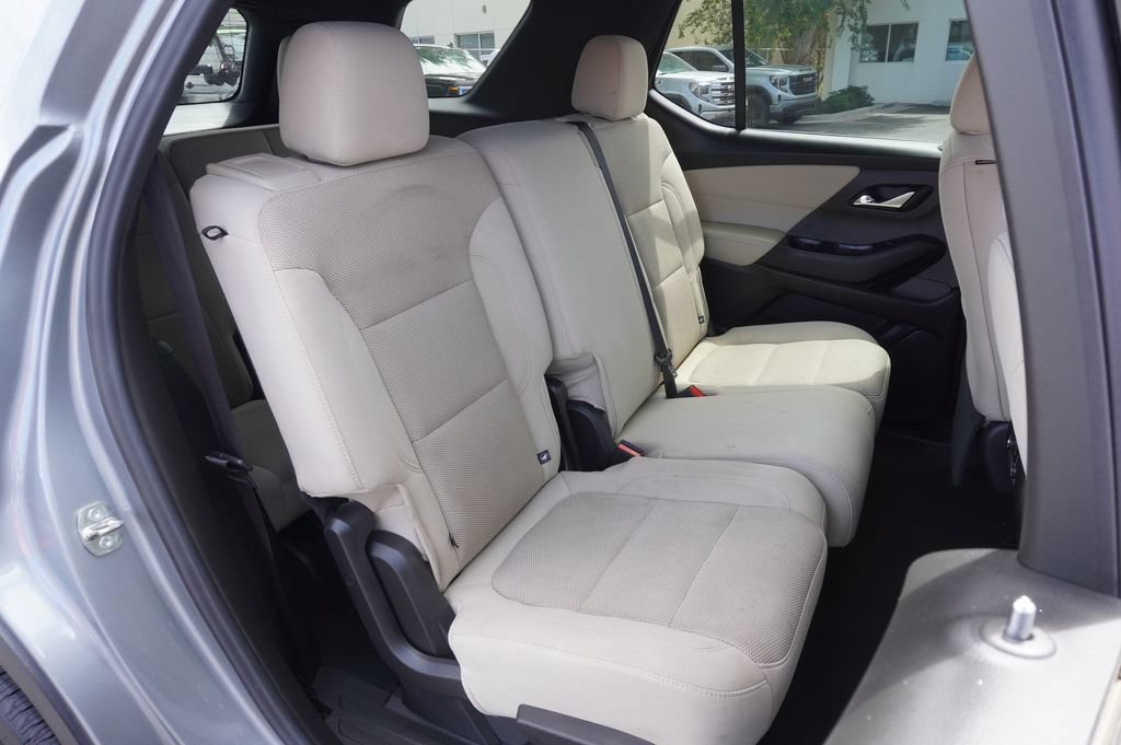 2023 Chevrolet Traverse LS - Photo 9