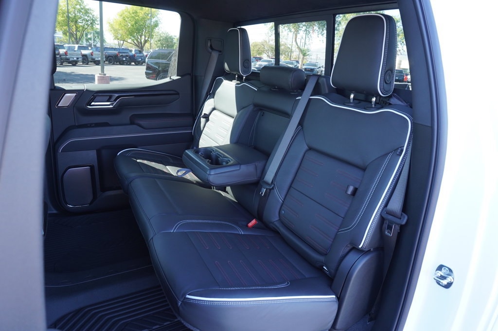 2026 GMC Sierra 1500 AT4X - Photo 11