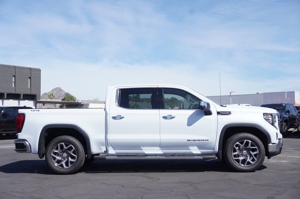2026 GMC Sierra 1500 SLT - Photo 2