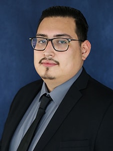 Staff member Onan Tabardillo from 3e6b2a5dd499