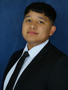 Staff member Jesús Minas from d69273151296