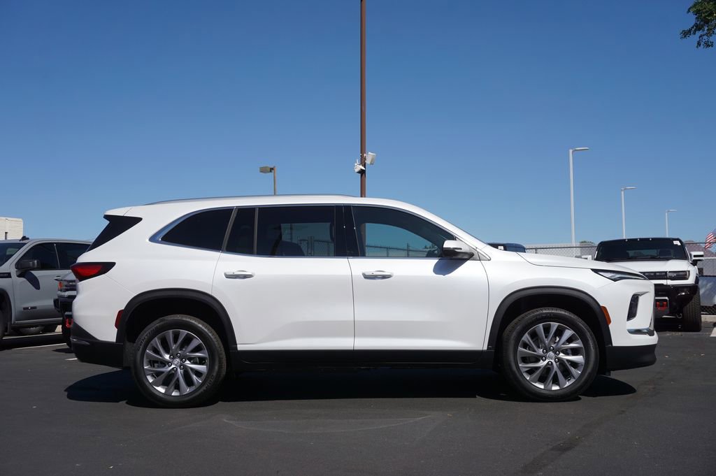 2025 Buick Enclave Preferred photo 2