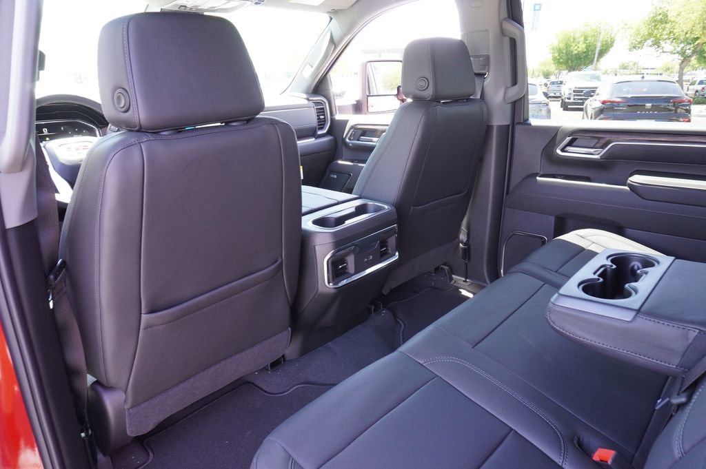 2025 GMC Sierra 2500HD SLT - Photo 11