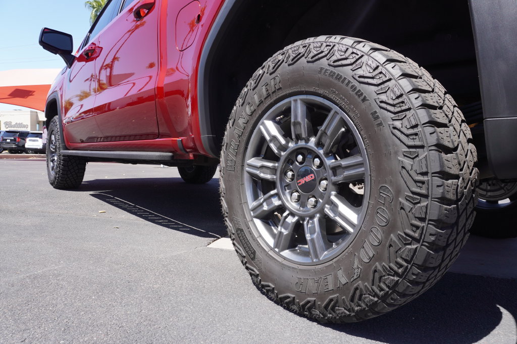 2024 GMC Sierra 1500 AT4X - Photo 7
