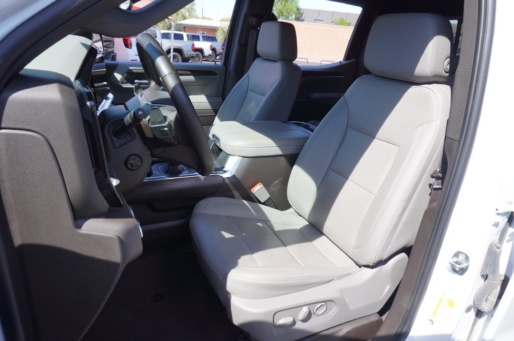 2024 GMC Sierra 1500 SLT - Photo 18
