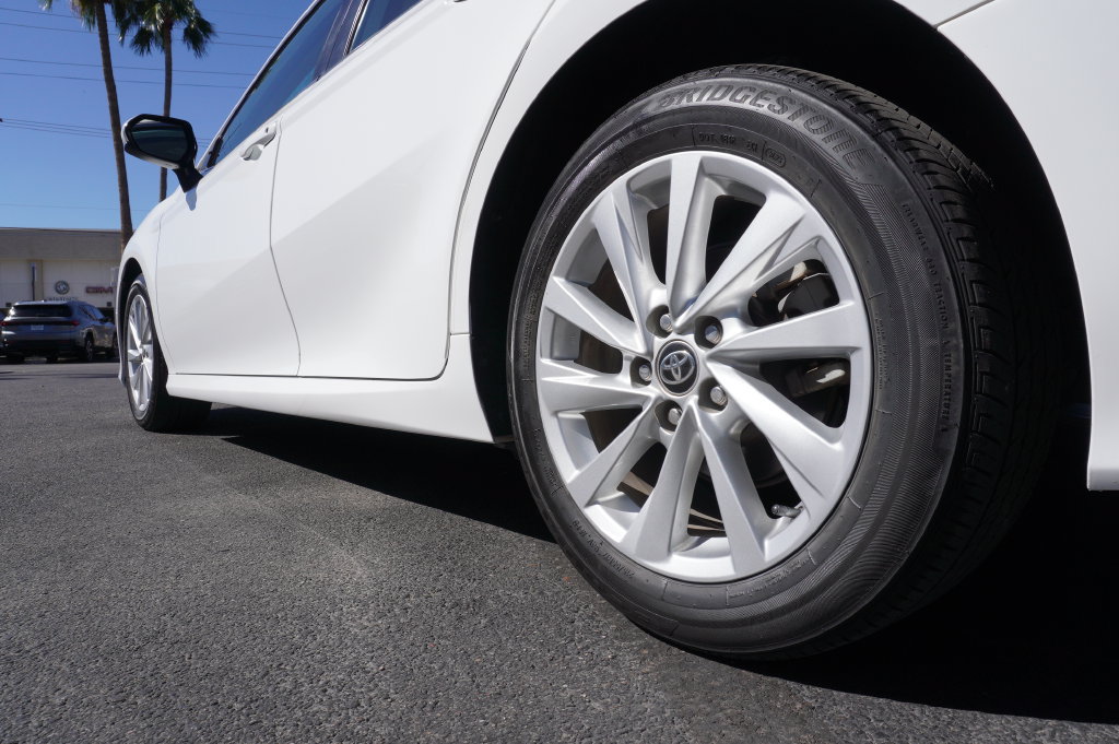 2024 Toyota Camry LE - Photo 9