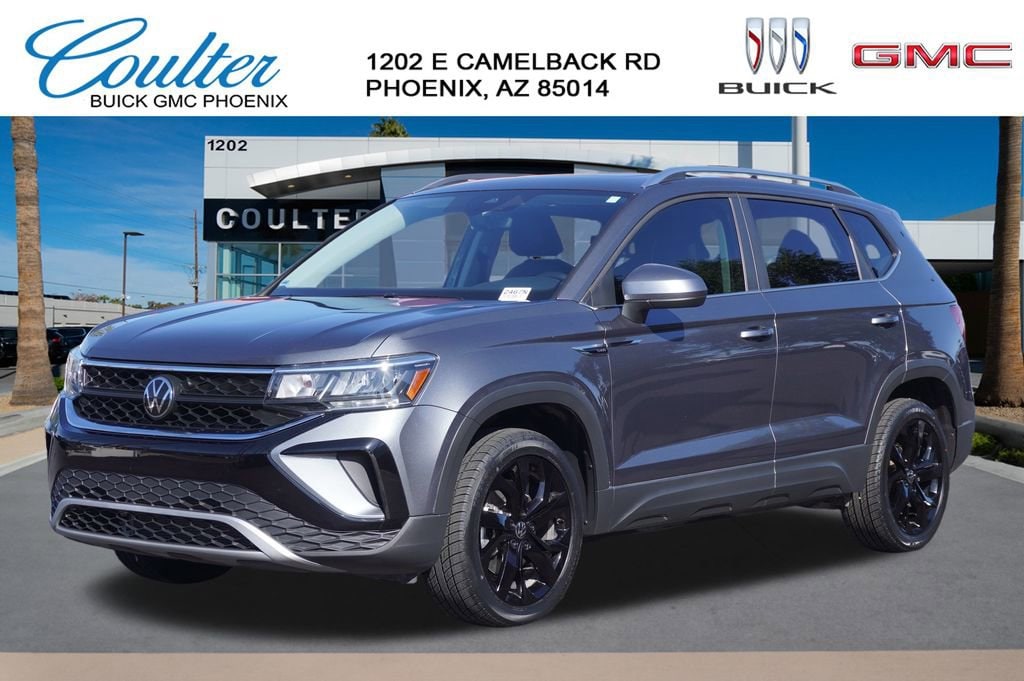 2023 Volkswagen Taos SE's photo