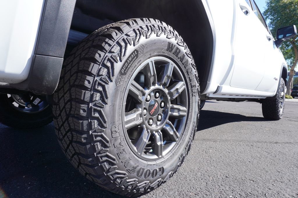 2026 GMC Sierra 1500 AT4X - Photo 6
