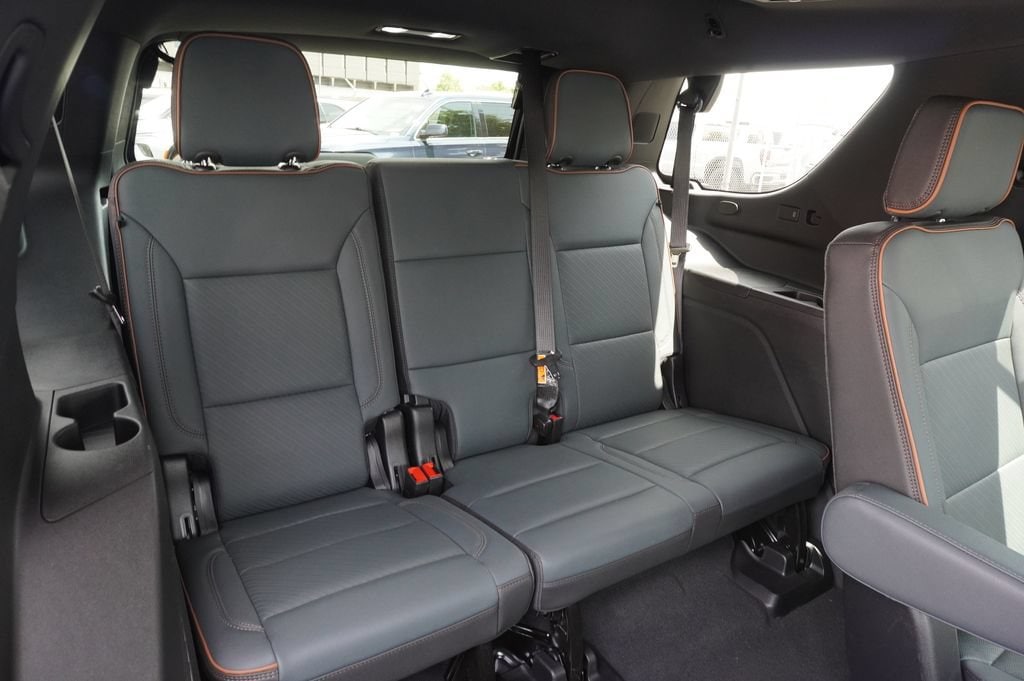 2026 GMC Yukon AT4 - Photo 10