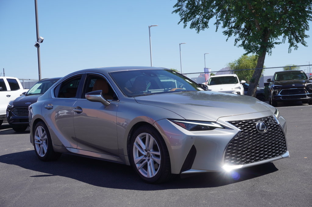 2021 Lexus IS 300 - Photo 7