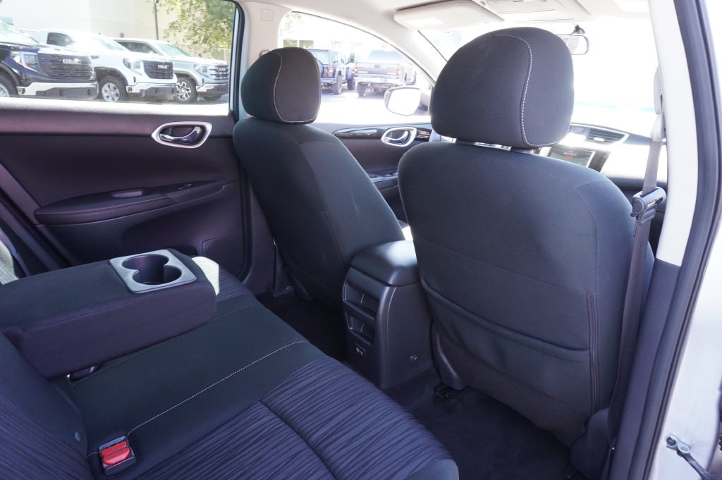 2019 Nissan Sentra SV - Photo 10