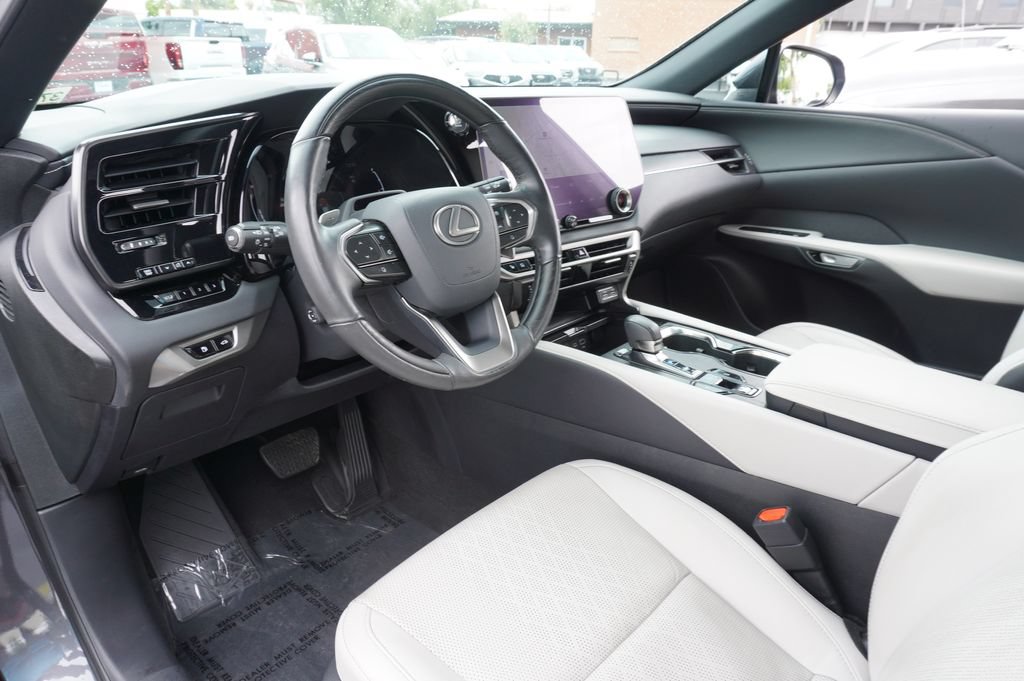 2024 Lexus RX 350 - Photo 17