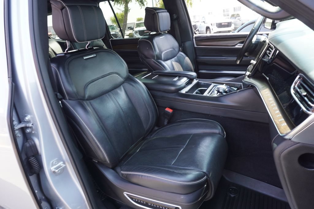 2022 Jeep Grand Wagoneer Series II - Photo 13