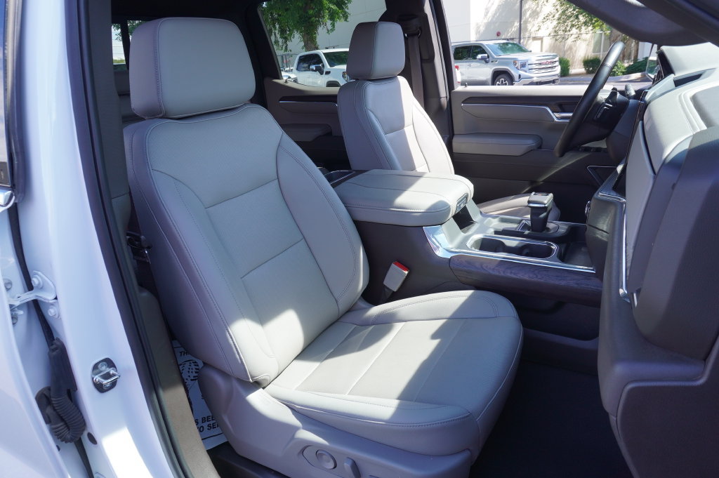 2024 GMC Sierra 1500 SLT - Photo 17