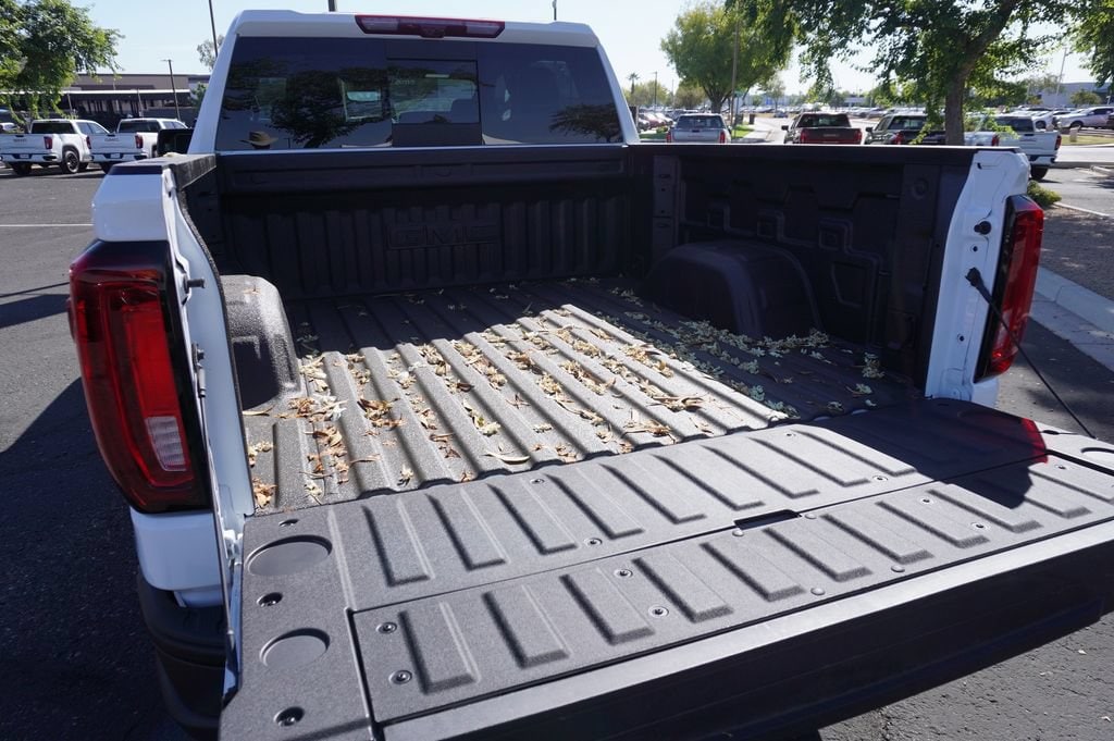 2026 GMC Sierra 1500 AT4X - Photo 9