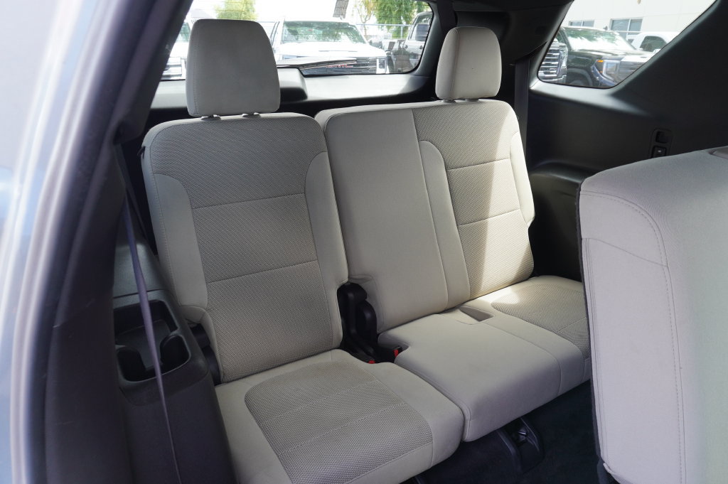 2023 Chevrolet Traverse LS - Photo 9