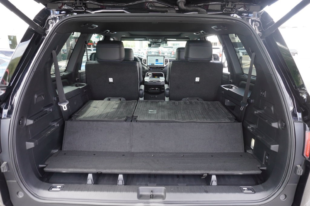 2023 Toyota Sequoia Platinum - Photo 7