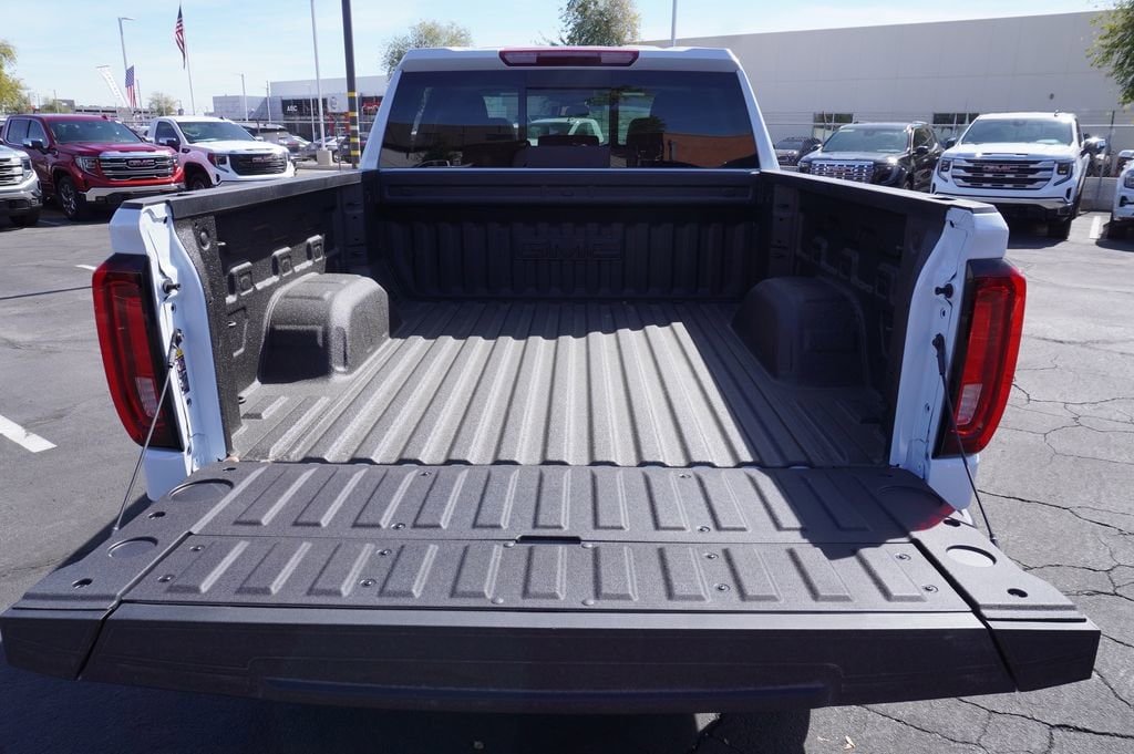 2026 GMC Sierra 1500 SLT - Photo 8