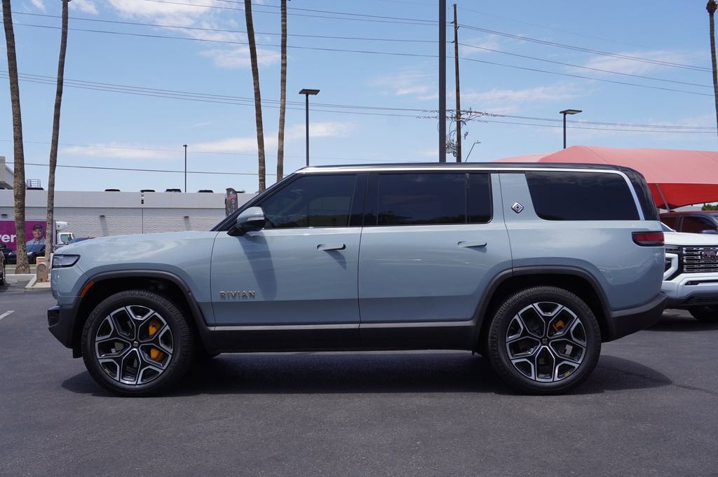 Used 2023 Rivian R1S Adventure with VIN 7PDSGABL5PN005959 for sale in Phoenix, AZ