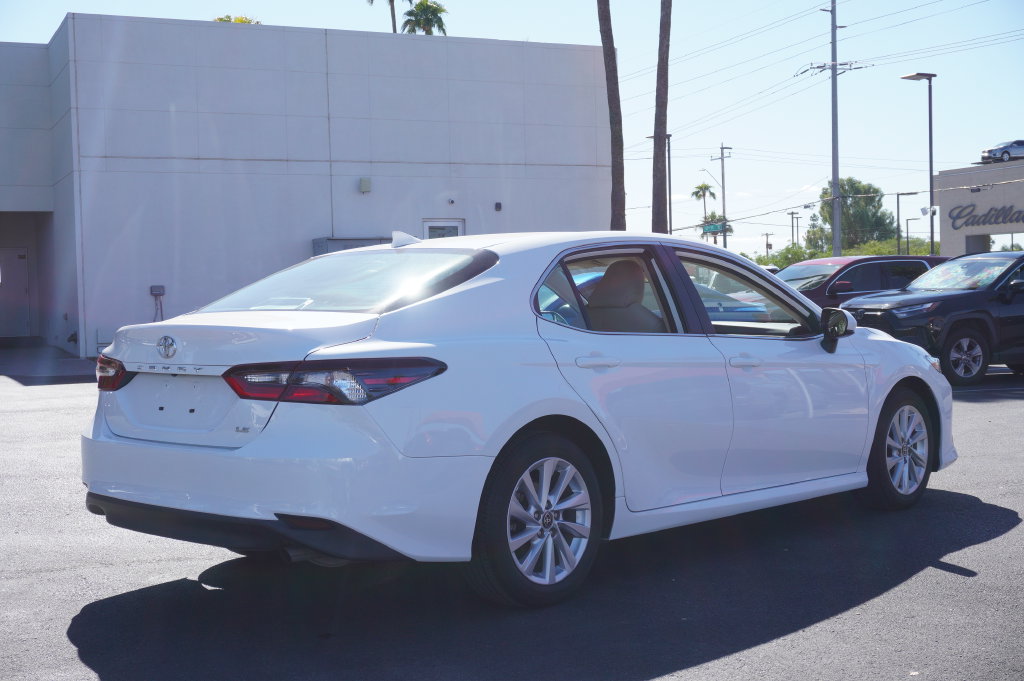 2024 Toyota Camry LE - Photo 5