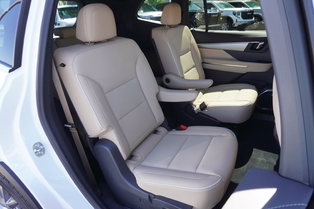 2025 Buick Enclave Preferred - Photo 10