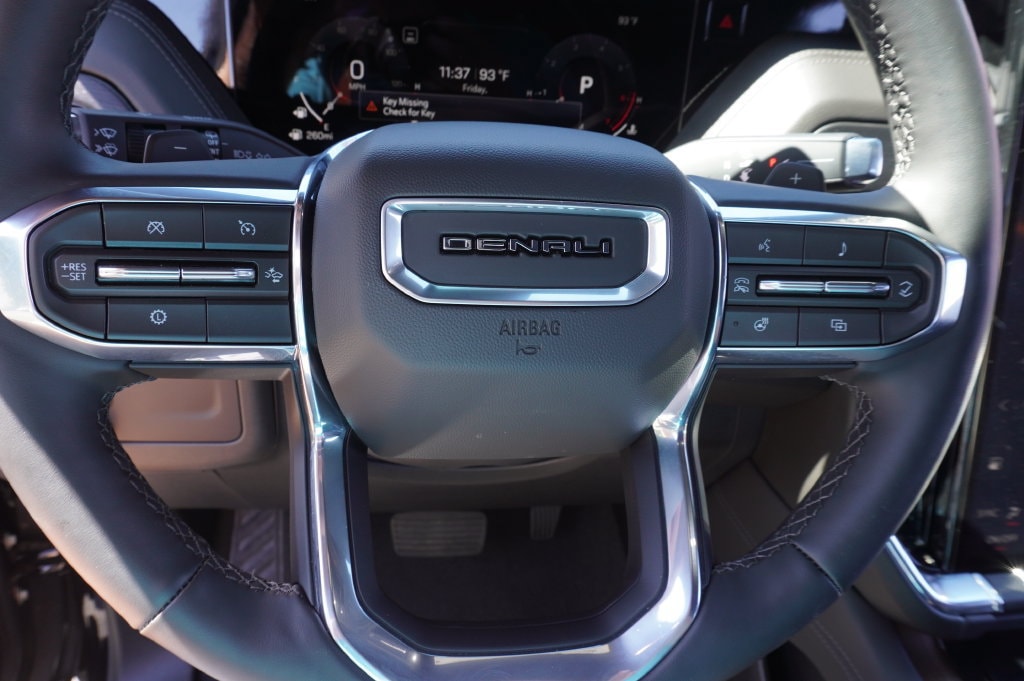 2026 GMC Yukon Denali - Photo 20