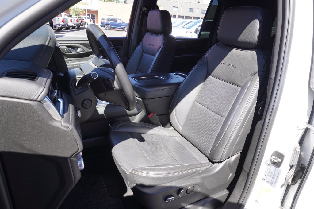 2022 GMC Yukon XL Denali - Photo 18