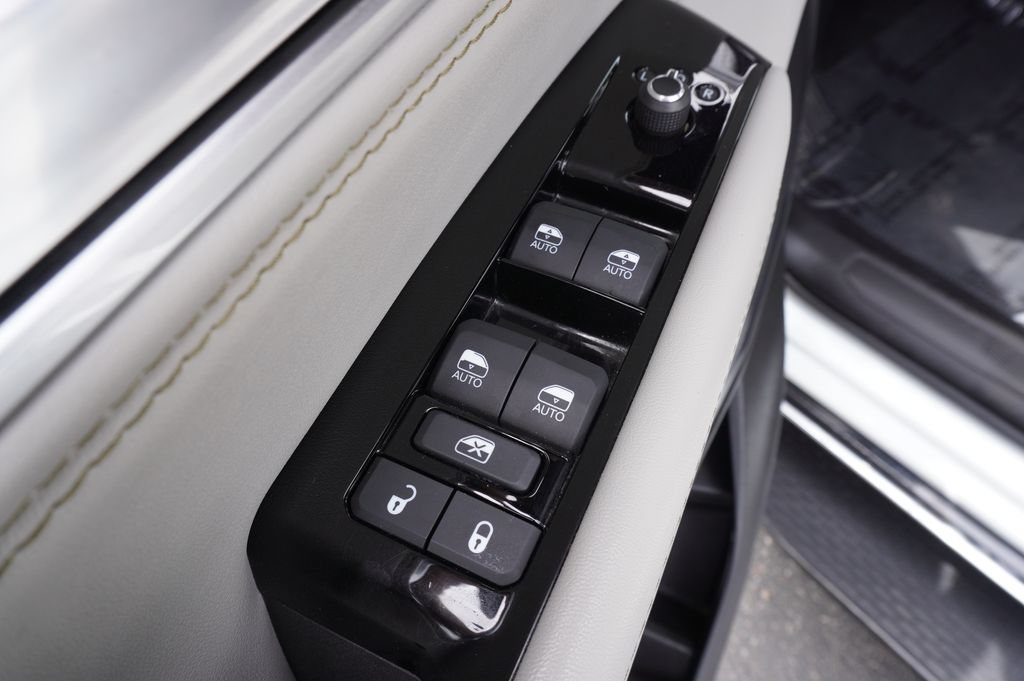 2025 Jeep Wagoneer Series I - Photo 16
