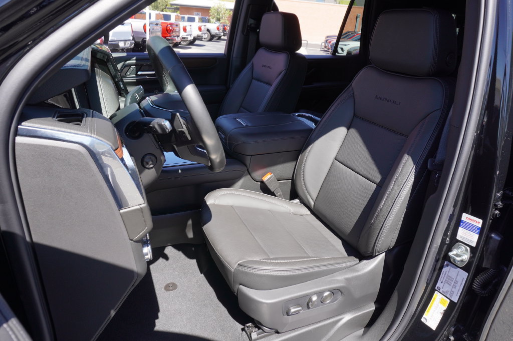 2026 GMC Yukon Denali - Photo 15