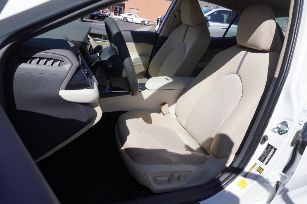 2024 Toyota Camry LE - Photo 16