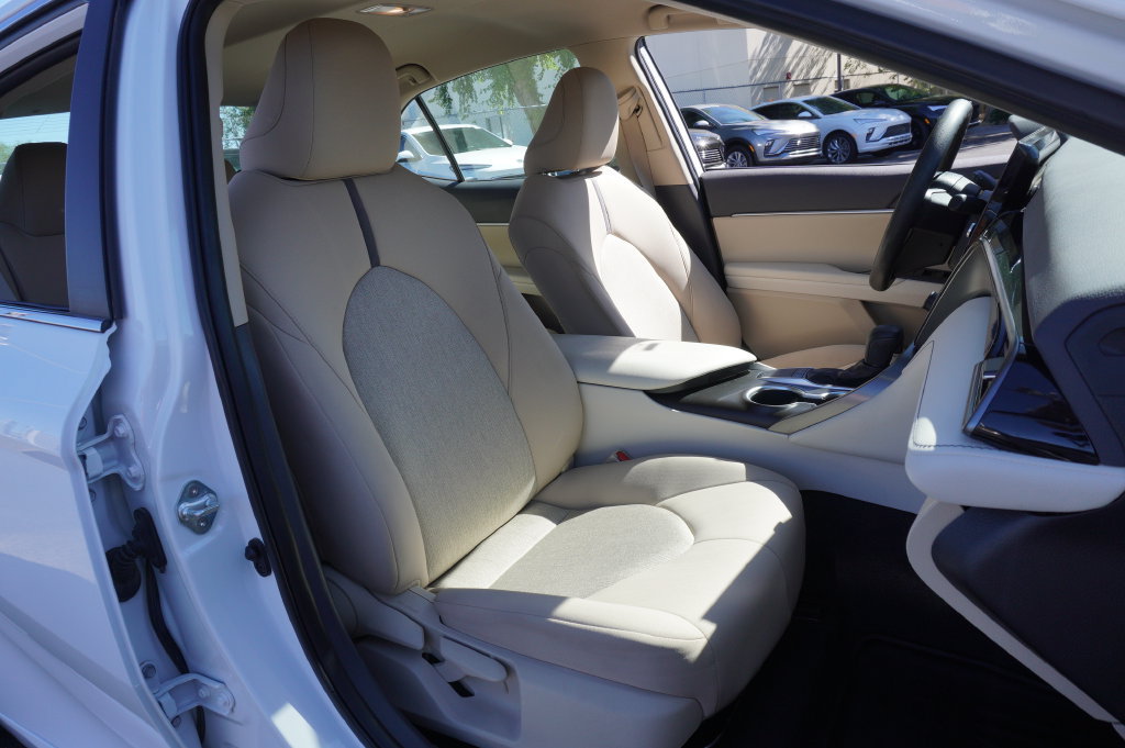 2024 Toyota Camry LE - Photo 15